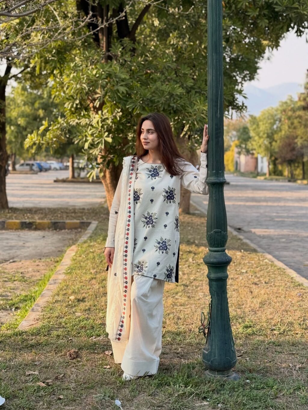 Instagram post from daastanby_as. This post is in position 4.